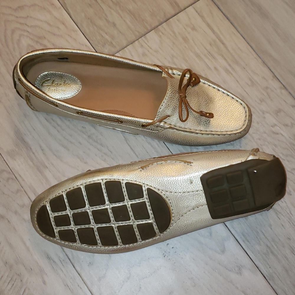 Clarks Artisan moccasins
